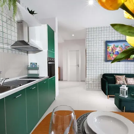 Estate4home - Velia Apartamento